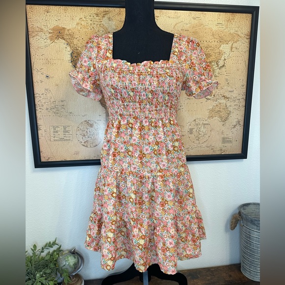 Blush Dresses & Skirts - Blush floral square neck dress